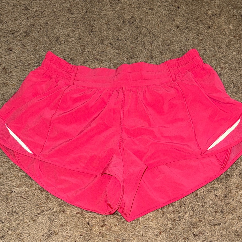 Lululemon pink hotty hot shorts 2.5 inch
